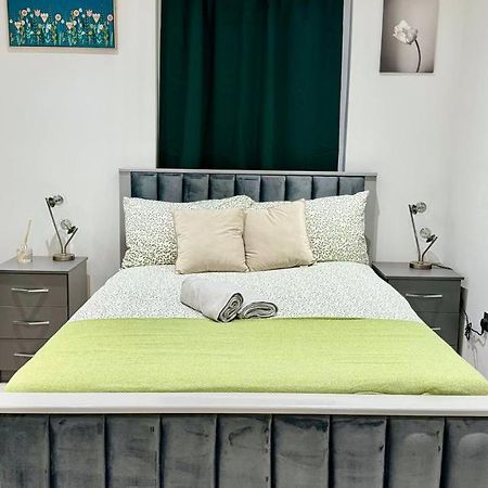 Appartamento Guest&Rest Elite 2 Londra Esterno foto